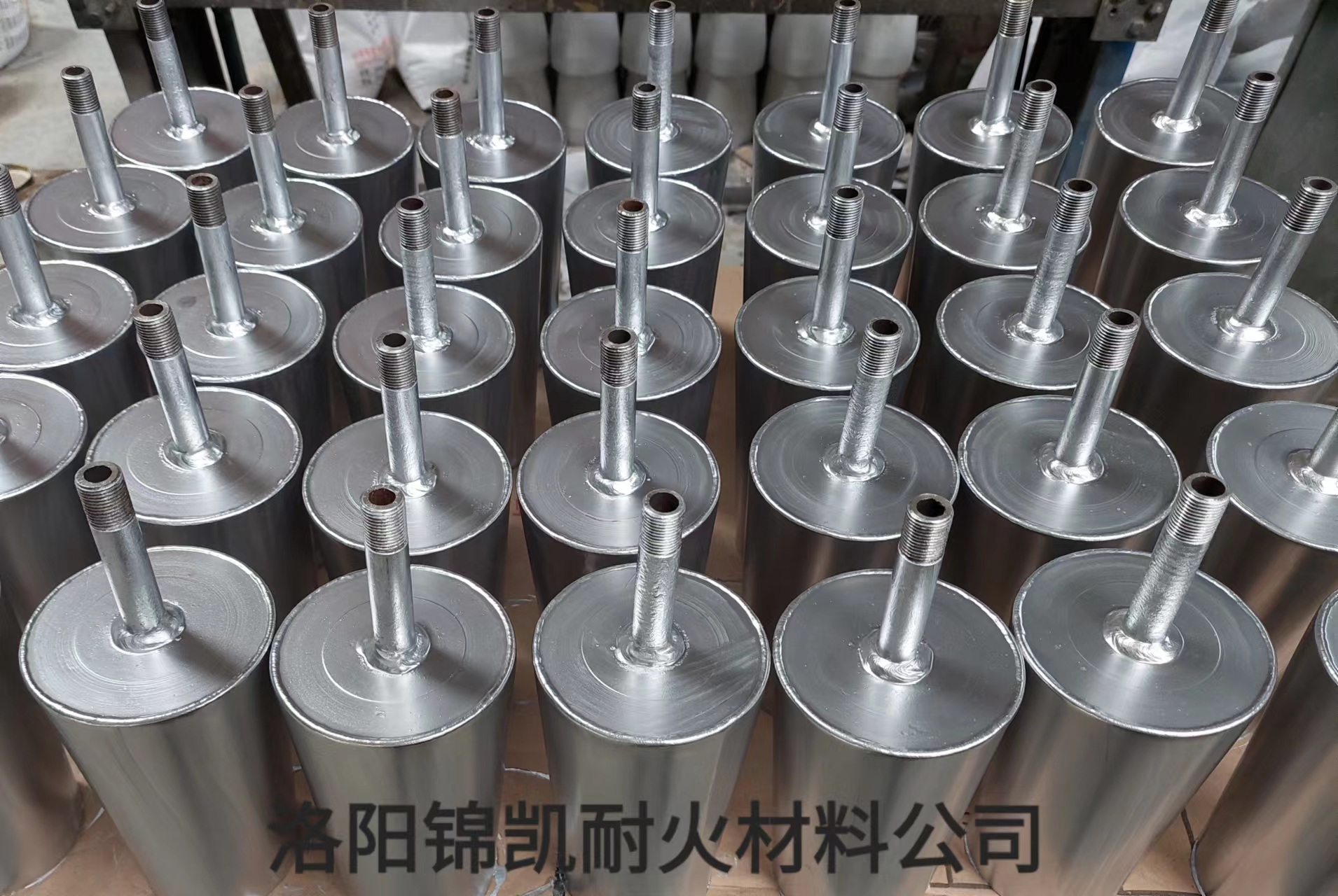 <strong>（煉鋼，煉硅）透氣磚</strong>
